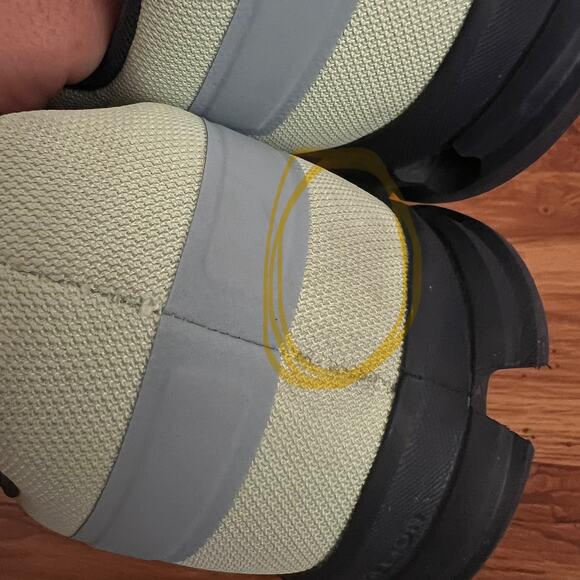 On Cloudflow Running Shoes Meadow White Men Size 11.5 - Picture 7 of 16